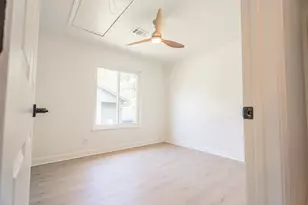 1613 Glencrest Dr, Austin, TX 78723 - Photo 24