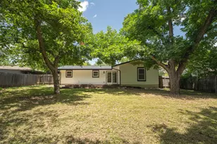 1613 Glencrest Dr, Austin, TX 78723 - Photo 4