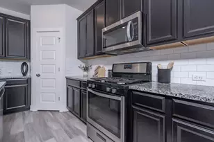 7407 Grand Linden Wy, Austin, TX 78744 - Photo 12