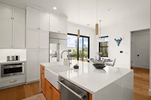 2005 E 8th St, Austin, TX 78702 - Photo 8