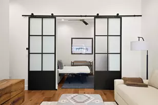 2005 E 8th St, Austin, TX 78702 - Photo 24