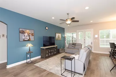 4733 Collins Street, Round Rock, TX 78681 - Photo 4