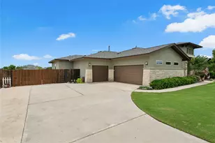 112 Cavalier Cove, Hutto, TX 78634 - Photo 2