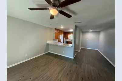 176 W Sweetbriar Drive, Marble Falls, TX 78654 - Photo 2