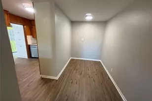 176 W Sweetbriar Dr, Marble Falls, TX 78654 - Photo 8