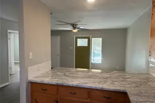 176 W Sweetbriar Dr, Marble Falls, TX 78654 - Photo 4