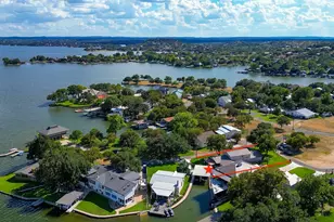 301 Princess Ln, Sunrise Beach, TX 78643 - Photo 2