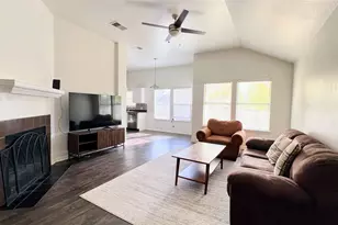 1519 Darley Arabian Dr, Pflugerville, TX 78660 - Photo 2