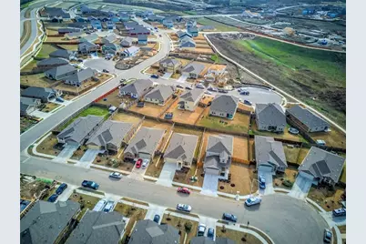 15401 Summer Ray Drive NE, Del Valle, TX 78617 - Photo 4