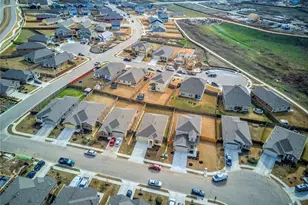 15401 Summer Ray Dr NE, Del Valle, TX 78617 - Photo 4