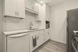 8210 Bent Tree Rd, Austin, TX 78759 - Photo 12