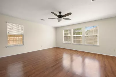 5525 Victory Gallop Drive, Del Valle, TX 78617 - Photo 6