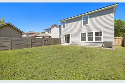 5525 Victory Gallop Drive, Del Valle, TX 78617 - Photo 22