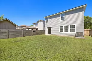 5525 Victory Gallop Dr, Del Valle, TX 78617 - Photo 22