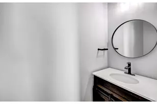 1110 3/4 Fiesta St, Austin, TX 78702 - Photo 8