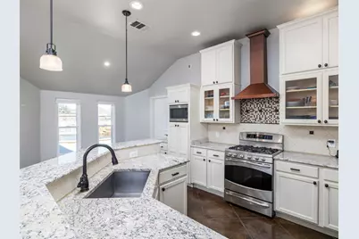 208 S Buffalo Pass, Georgetown, TX 78633 - Photo 8