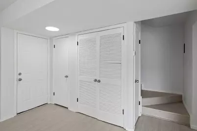 301 E Croslin Street, Austin, TX 78752 - Photo 16