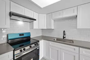 301 E Croslin St, Austin, TX 78752 - Photo 14