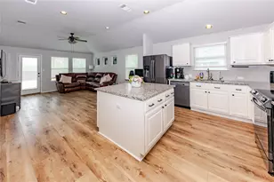 303 Schuyerville Dr, Elgin, TX 78621 - Photo 6