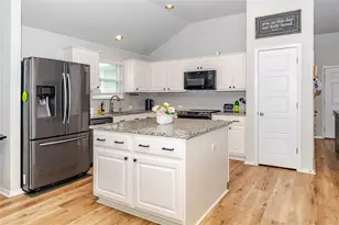 303 Schuyerville Dr, Elgin, TX 78621 - Photo 12