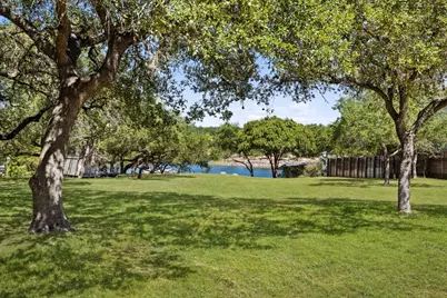 909 Brooks Hollow Road, Lakeway, TX 78734 - Photo 16