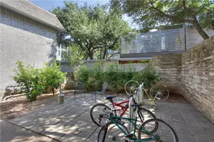 816 W N Loop Blvd, Austin, TX 78756 - Photo 18