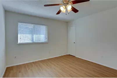 816 W North Loop Boulevard #106, Austin, TX 78756 - Photo 18