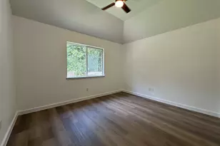 1621 Parkfield Cir, Round Rock, TX 78664 - Photo 14