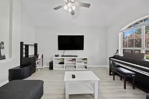 30112 Spyglass Cir, Georgetown, TX 78628 - Photo 6