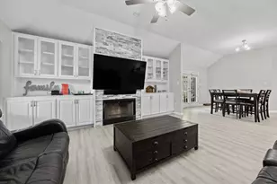 30112 Spyglass Cir, Georgetown, TX 78628 - Photo 18
