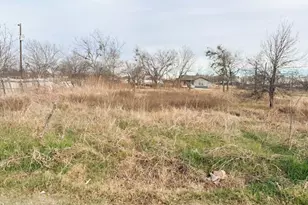 700 S Cotrell St, Bartlett, TX 76511 - Photo 1