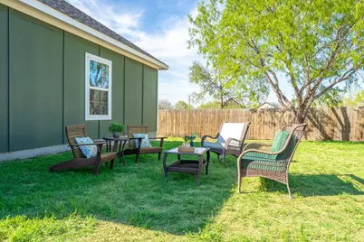 224 Spruce Avenue, Luling, TX 78648 - Photo 24