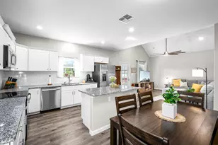 224 Spruce Ave, Luling, TX 78648 - Photo 8