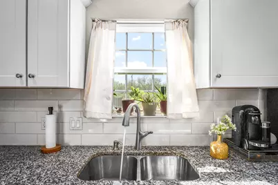 224 Spruce Avenue, Luling, TX 78648 - Photo 14