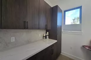 5301 Grover Ave, Austin, TX 78756 - Photo 8