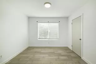 1406 N Redondo Dr, Austin, TX 78721 - Photo 10