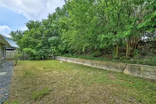 1406 N Redondo Dr, Austin, TX 78721 - Photo 18