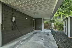 1406 N Redondo Dr, Austin, TX 78721 - Photo 20