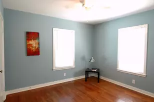 409 W Croslin St, Austin, TX 78752 - Photo 12