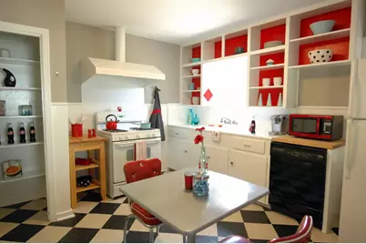 409 W Croslin Street, Austin, TX 78752 - Photo 6