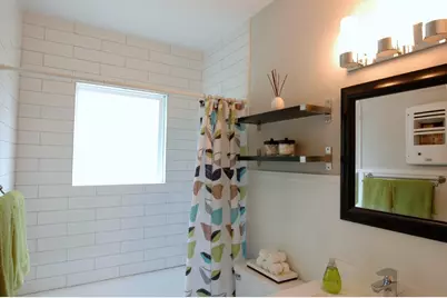 409 W Croslin Street, Austin, TX 78752 - Photo 10