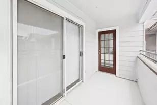 501 W 26th St, Austin, TX 78705 - Photo 4