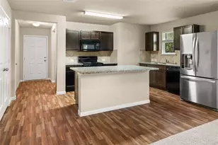 1102 Mitchell Dr, Hutto, TX 78634 - Photo 4