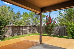 1102 Mitchell Dr, Hutto, TX 78634 - Photo 16