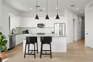 800 Embassy Dr, Austin, TX 78702 - Photo 10