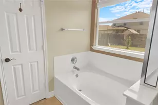 18005 Prairie Verbena Ln, Elgin, TX 78621 - Photo 6