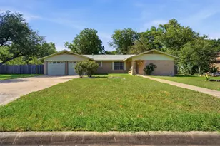 1609 Tammi Ln, Taylor, TX 76574 - Photo 1