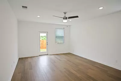 261 Elk Avenue, San Marcos, TX 78666 - Photo 10