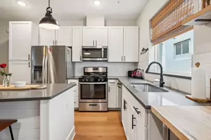 2827 Manor Rd, Austin, TX 78722 - Photo 2