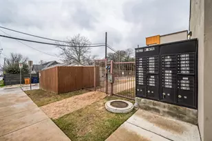 2827 Manor Rd, Austin, TX 78722 - Photo 20